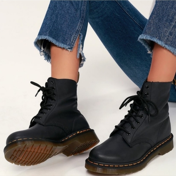 Dr Martens Boots Womens Size 8 Us 1460 Pascal Virginia Leather Black Beautiful - Picture 2 of 12
